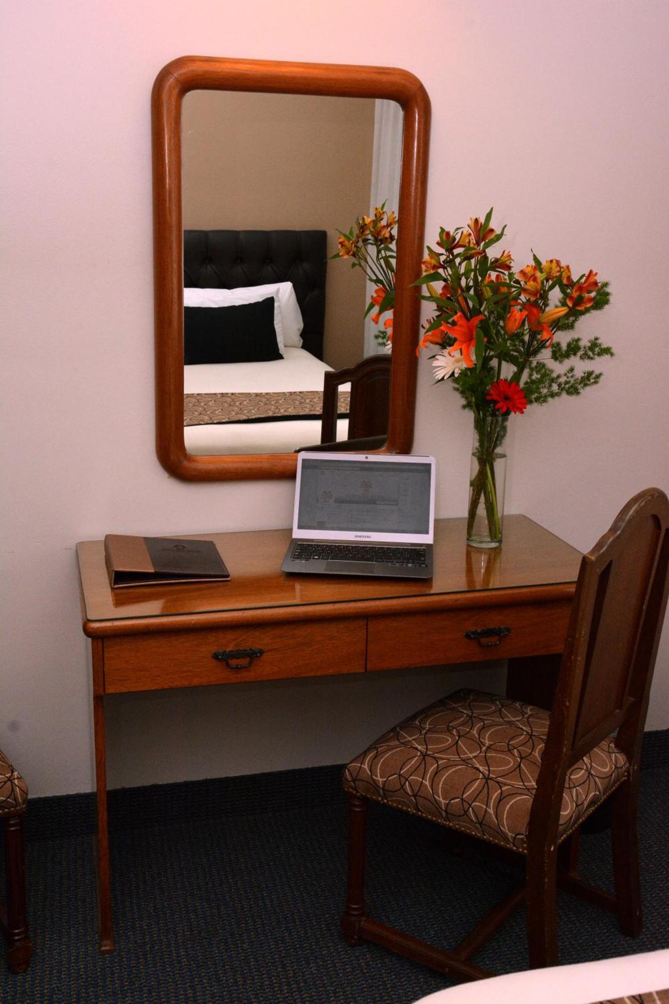 Centuria Hotel Buenos Aires Ruang foto