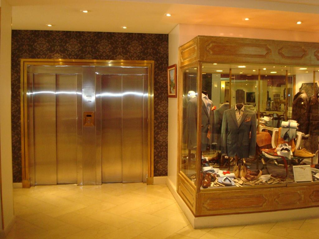 Centuria Hotel Buenos Aires Bagian luar foto